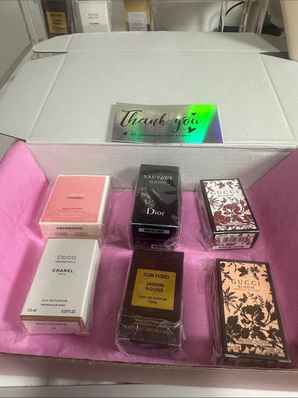 Random Luxury Mini Perfume Set of 6 pieces. Sizes( 5, 7.5, 10 mL)